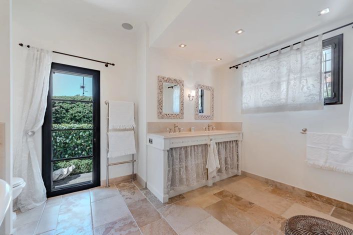 Image No.15-5 Bed House for sale