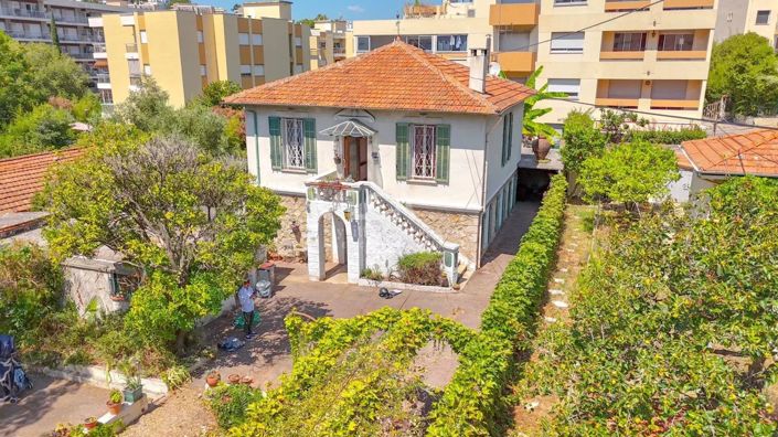 Image No.1-4 Bed House for sale