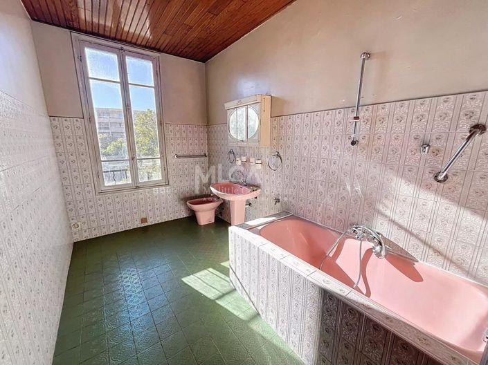 Image No.9-4 Bed House for sale