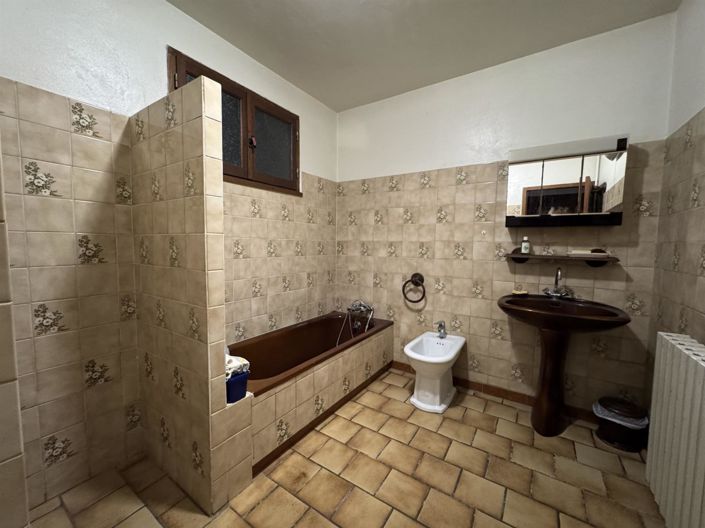 Image No.12-3 Bed House for sale