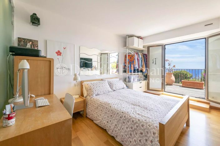 Image No.10-3 Bed Apartment for sale