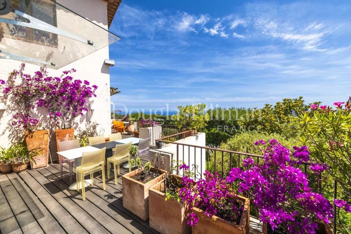 Image No.6-3 Bed Apartment for sale