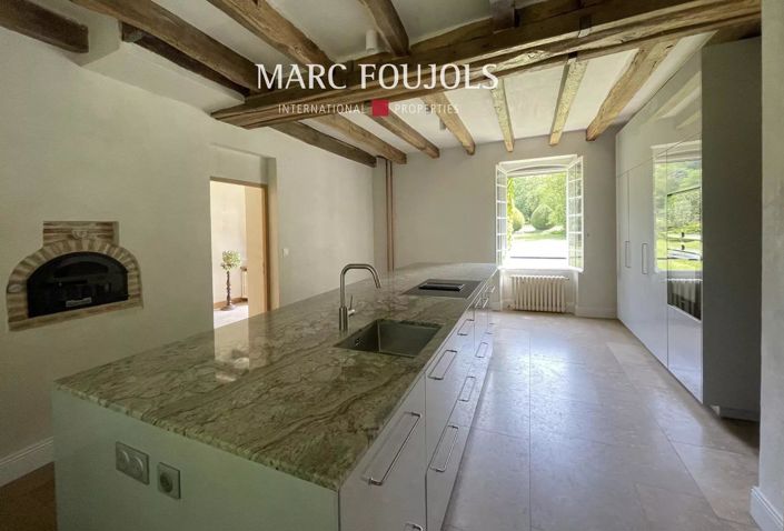 Image No.15-6 Bed House for sale