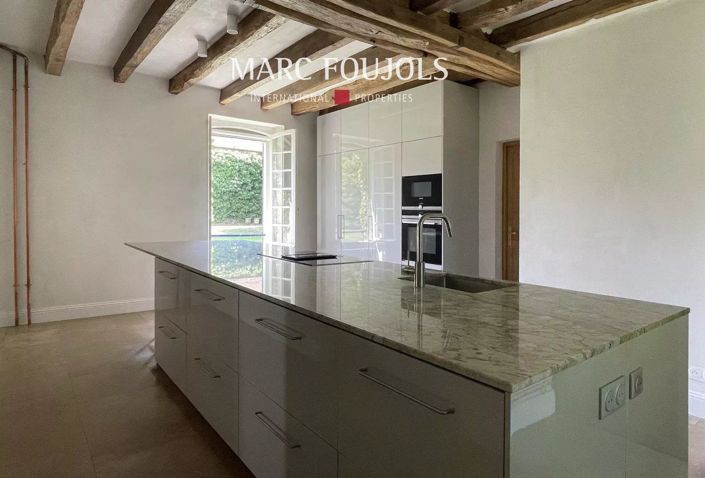 Image No.16-6 Bed House for sale