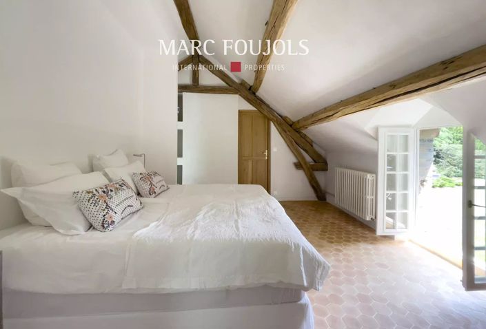 Image No.24-6 Bed House for sale