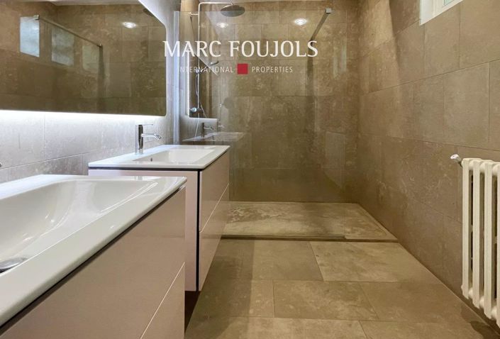 Image No.35-6 Bed House for sale