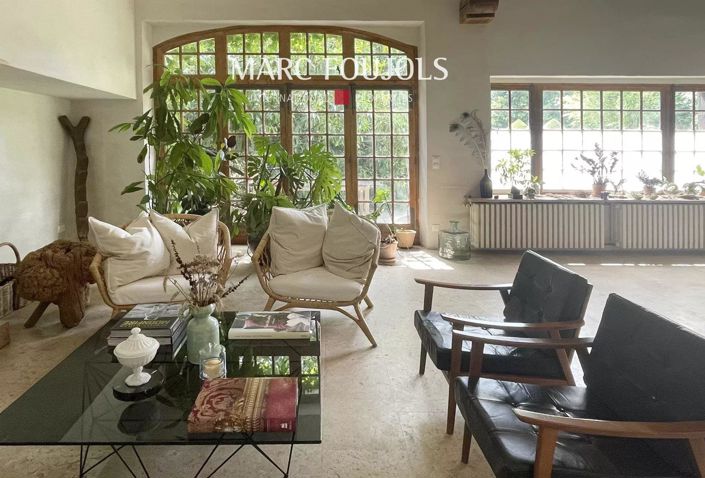 Image No.8-6 Bed House for sale