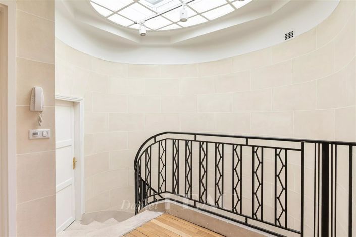 Image No.22-5 Bed House for sale