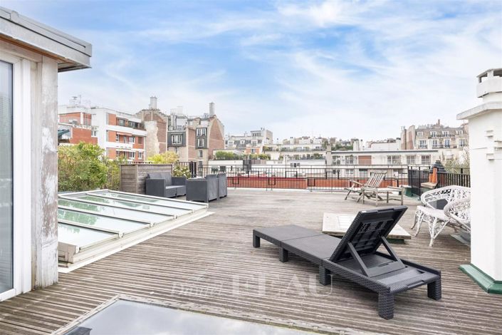 Image No.25-5 Bed House for sale