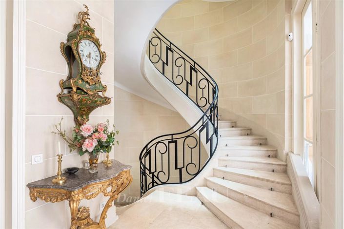 Image No.4-5 Bed House for sale