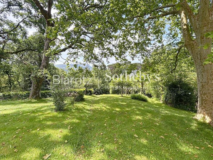 Image No.5-5 Bed House for sale