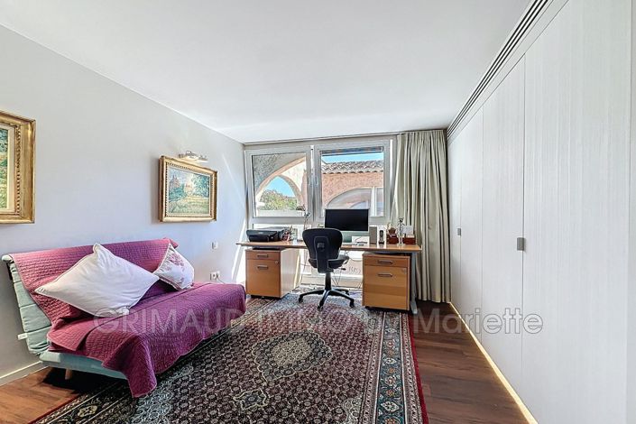 Image No.14-3 Bed Apartment for sale