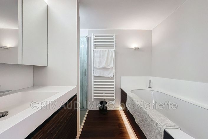 Image No.15-3 Bed Apartment for sale