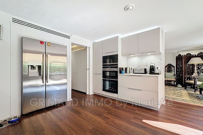 Image No.8-3 Bed Apartment for sale