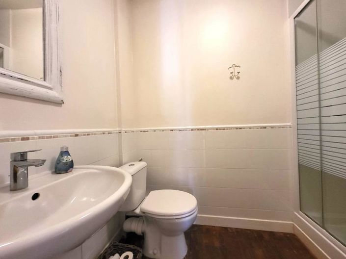 Image No.6-3 Bed House for sale