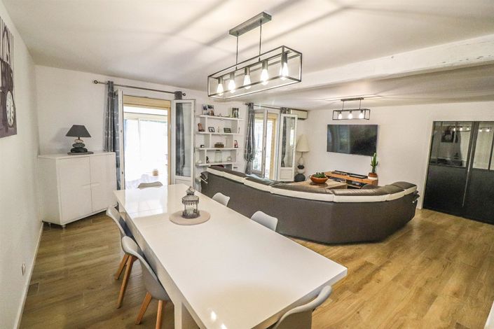 Image No.14-2 Bed House for sale