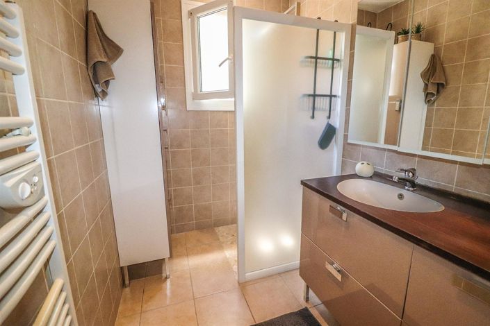 Image No.32-2 Bed House for sale