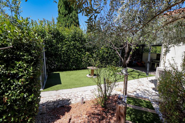 Image No.5-2 Bed House for sale