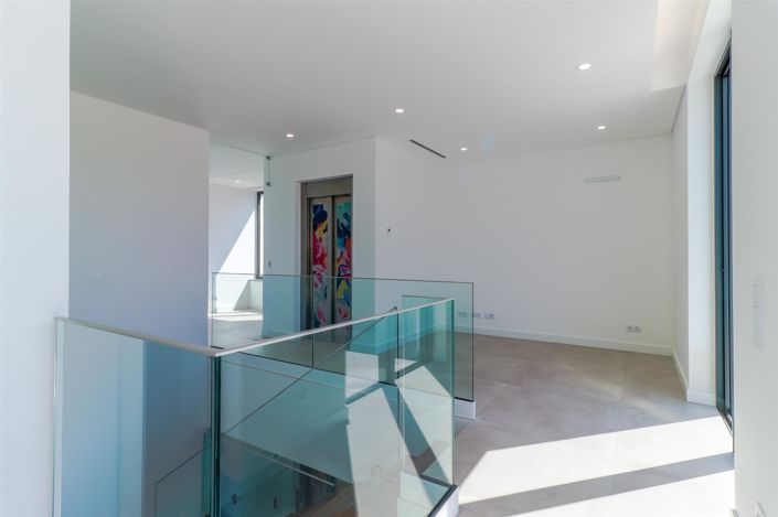 Image No.47-4 Bed House for sale