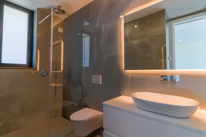 Image No.53-4 Bed House for sale
