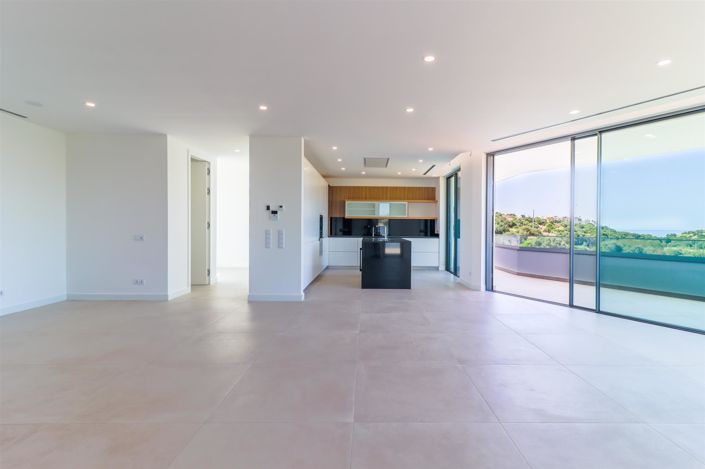 Image No.55-4 Bed House for sale