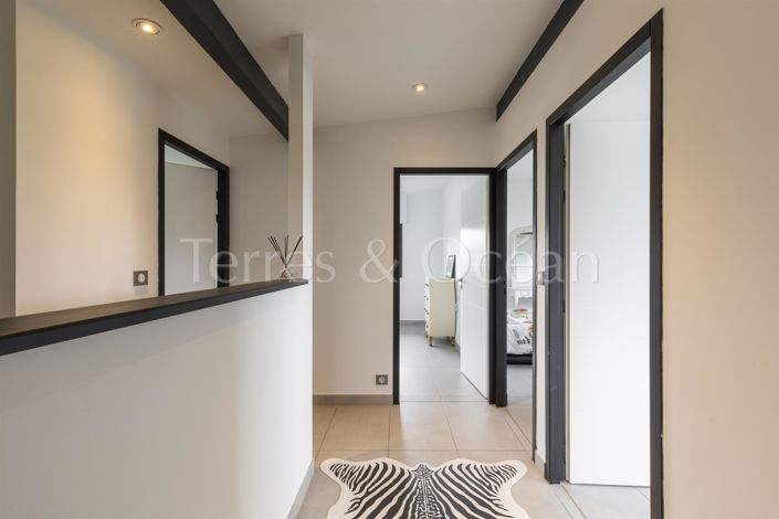 Image No.12-4 Bed House for sale