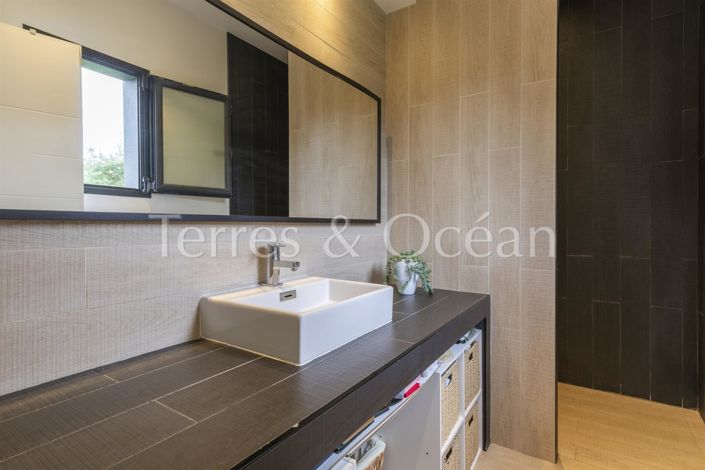 Image No.16-4 Bed House for sale