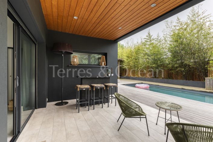 Image No.2-4 Bed House for sale