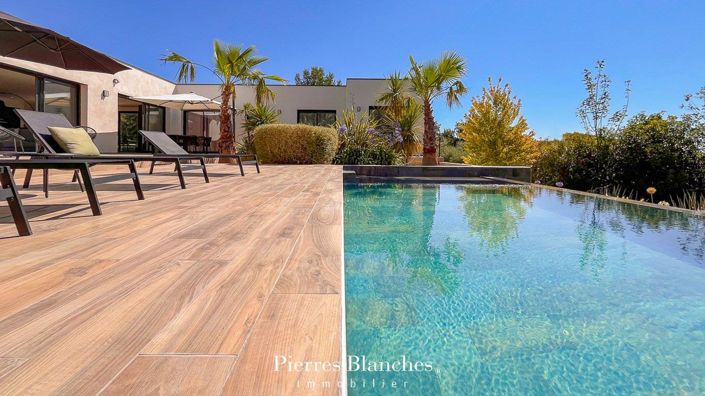 Image No.3-5 Bed House for sale