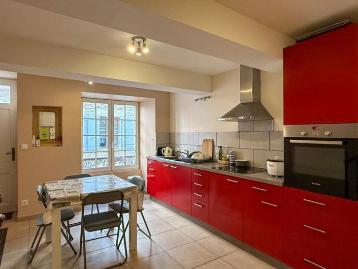 Image No.1-4 Bed House for sale
