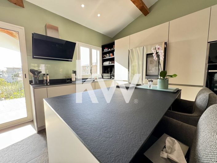 Image No.4-4 Bed House for sale