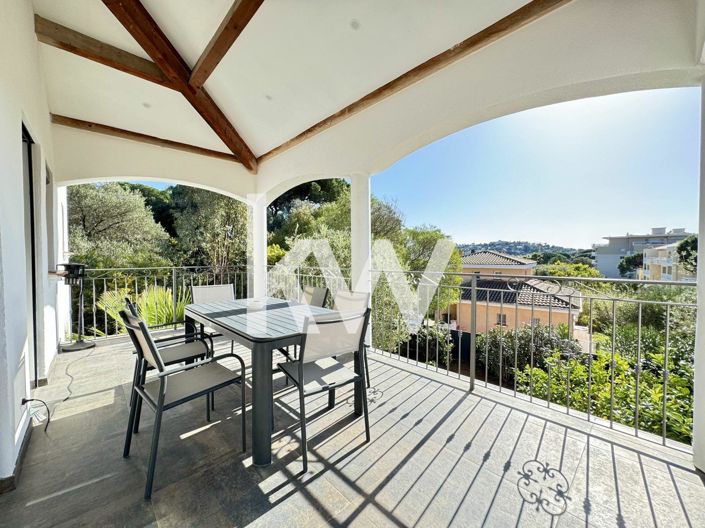 Image No.5-4 Bed House for sale