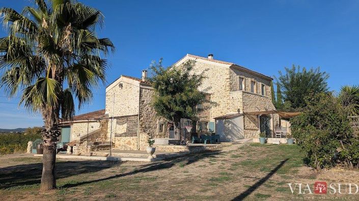 Image No.1-4 Bed Property for sale