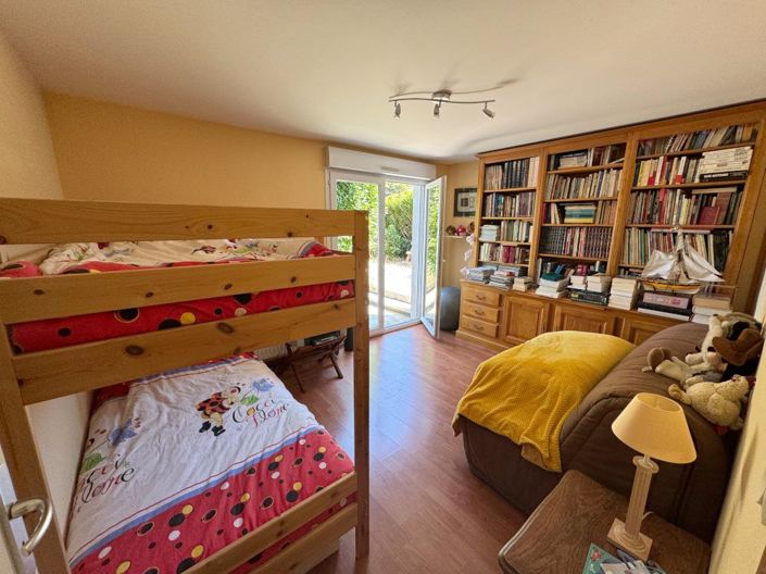 Image No.9-3 Bed House for sale