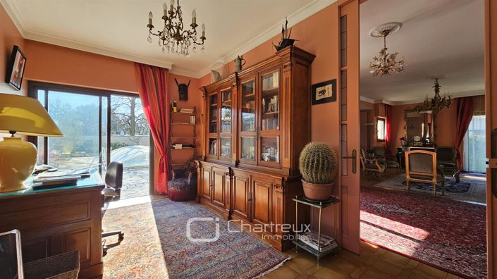 Image No.11-6 Bed House for sale