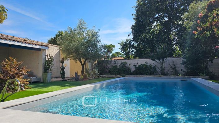 Image No.2-6 Bed House for sale