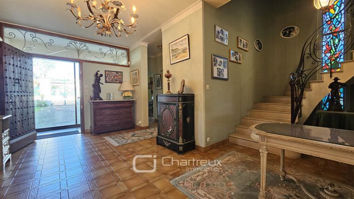 Image No.4-6 Bed House for sale