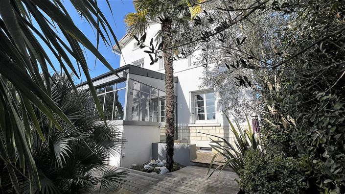 Image No.1-5 Bed House for sale