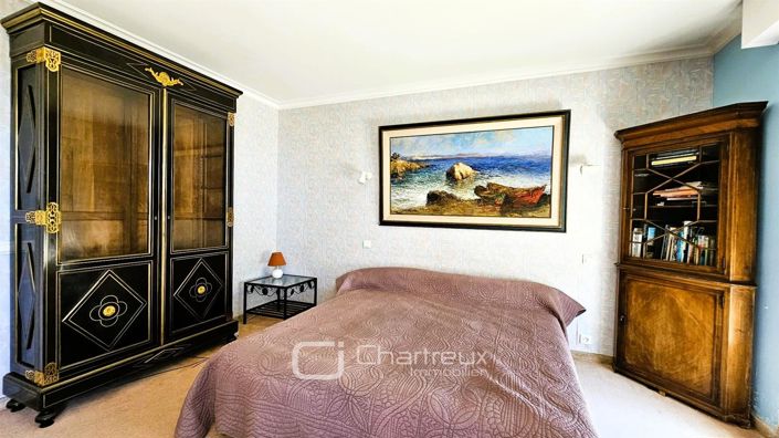 Image No.11-5 Bed House for sale