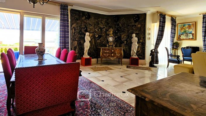 Image No.12-5 Bed House for sale