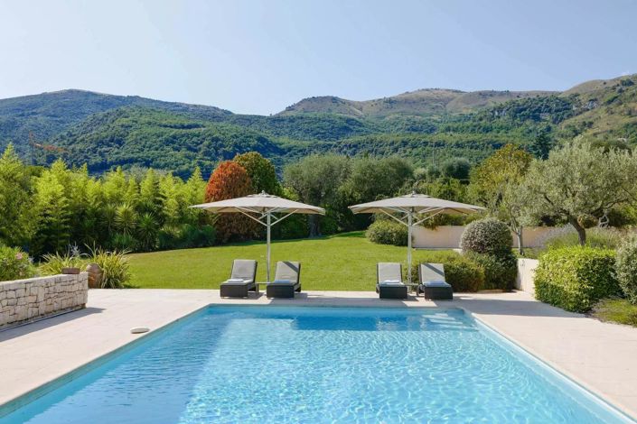 Image No.6-6 Bed House for sale