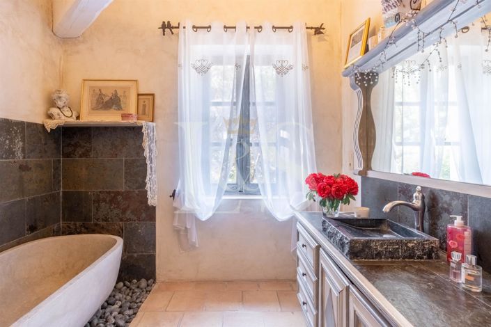 Image No.12-Maison de 4 chambres à vendre à Saumane-de-Vaucluse