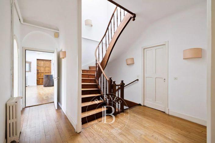 Image No.13-11 Bed House for sale