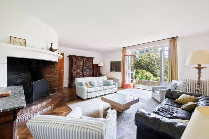 Image No.9-11 Bed House for sale