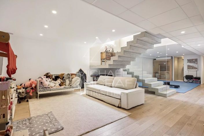 Image No.13-5 Bed House for sale