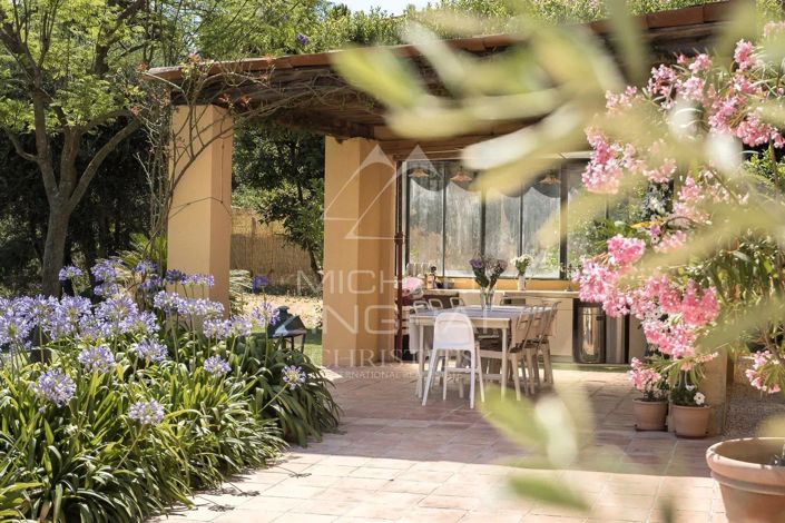 Image No.3-5 Bed House for sale