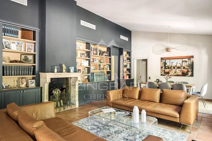 Image No.5-5 Bed House for sale