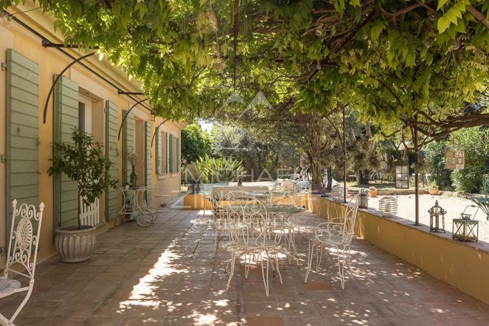 Image No.7-5 Bed House for sale