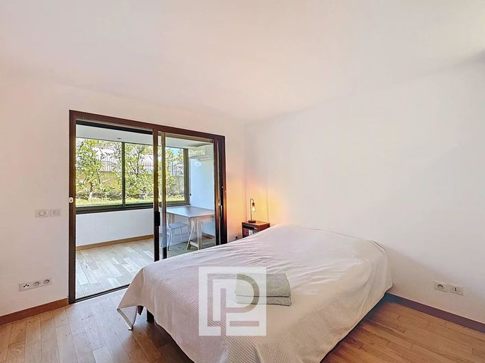 Image No.2-Appartement de 2 chambres à vendre à Cannes