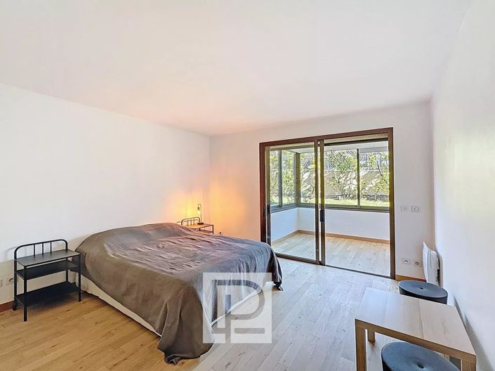 Image No.3-Appartement de 2 chambres à vendre à Cannes